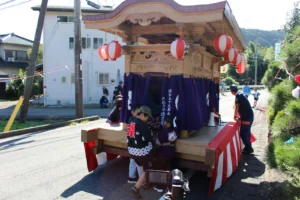 Taking a break at a children's festival - Ito