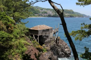Ancient Lookout Hut - Ito